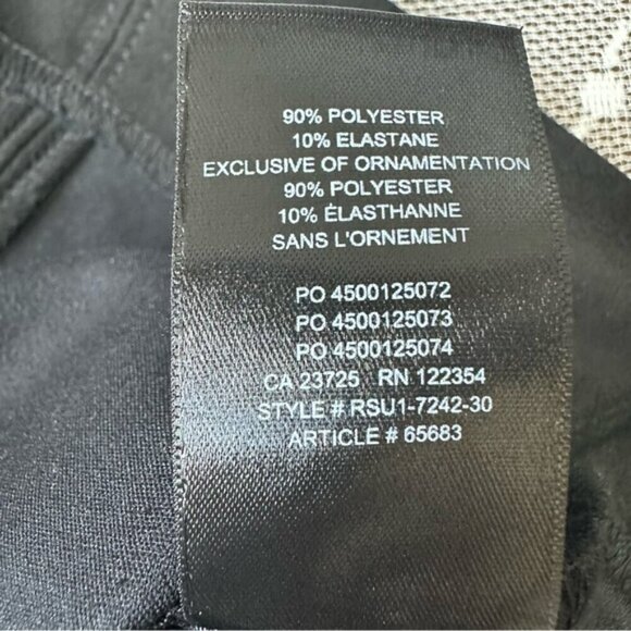 Aritzia Babaton Modern Faux Suede Mini Skirt in Black Sz 2 - Picture 11 of 11